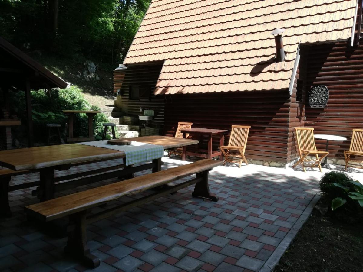Holiday Home Mreznica Gornji Zvecaj Exterior photo
